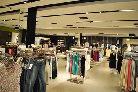 南丹商场里的店面怎么装修？